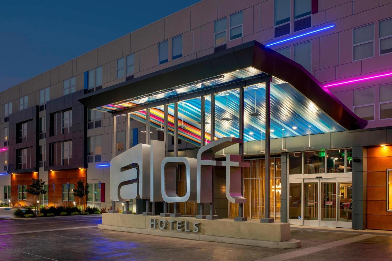 Aloft West 3*